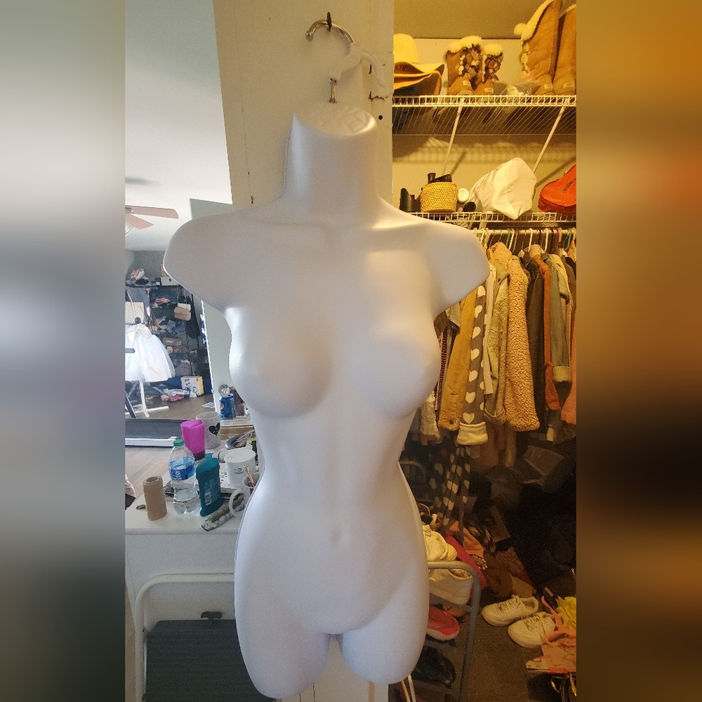 Mannequin torso